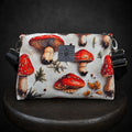 Welurowa torebka crossbody w grzyby / muchomory