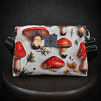 Welurowa torebka crossbody w grzyby / muchomory